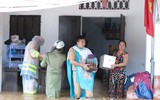 Công an Quảng Ninh nỗ lực giúp người dân chống bão